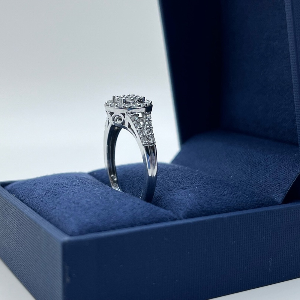 .50 cts Brilliant Lab Diamond SI1 Split Shank Sterling Silver Ring - Picture 4 of 6